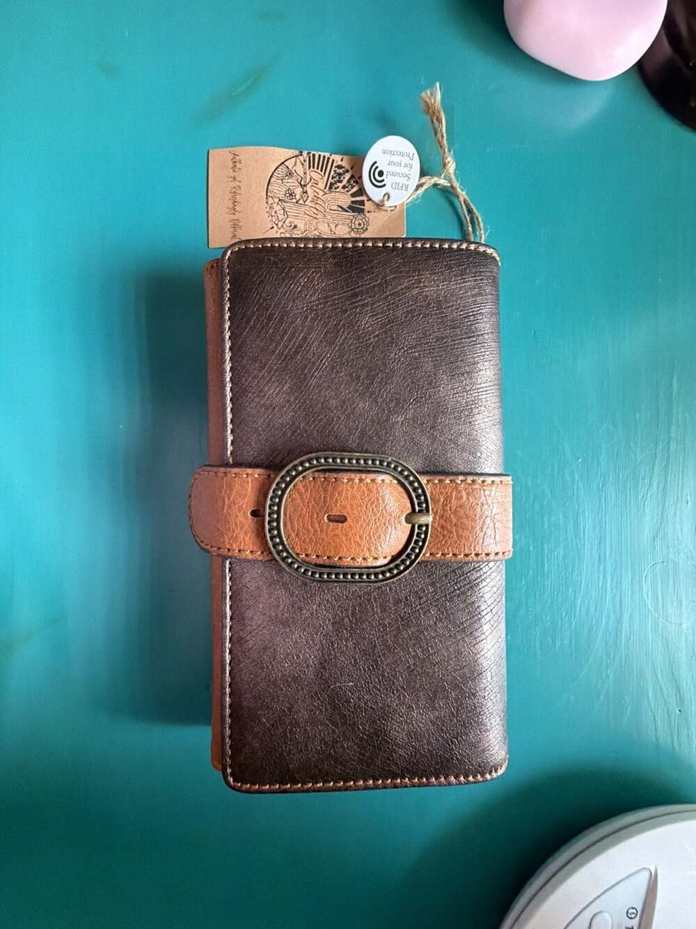 Catchfly Studio RFID Blocking Two-Tone Buckle Wallet